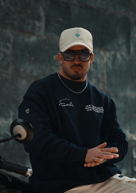 𝗦𝘂𝗱𝗮𝗱𝗲𝗿𝗮 𝘀𝗶𝗻 𝗰𝗮𝗽𝘂𝗰𝗵𝗮 𝙁𝙚𝙖𝙧𝙡𝙚𝙨𝙨 𝘿𝙧𝙖𝙢𝙚𝙧